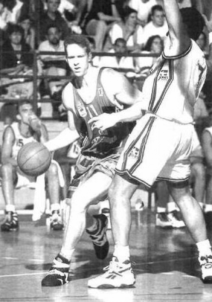 Rogers con la maglia del Caceres in Spagna